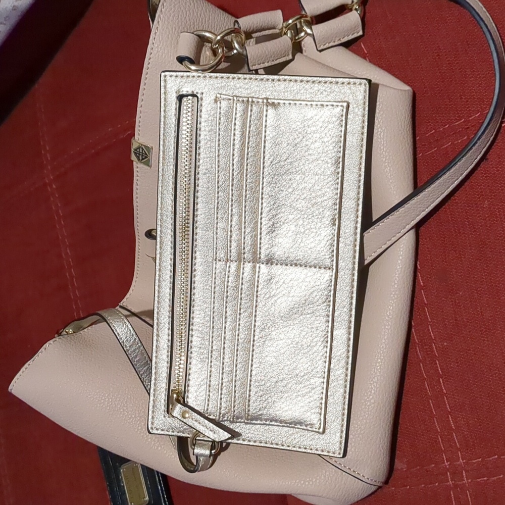 Purse - Picture 2 of 3